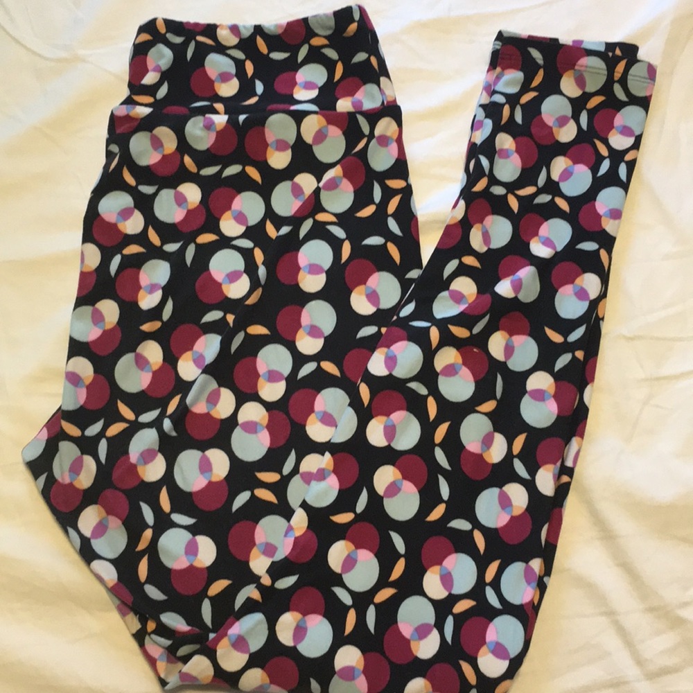 Lularoe Tall and Curvy leggings